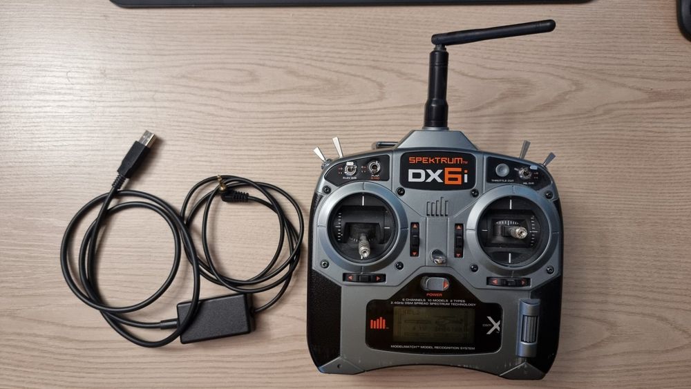 Fernsteuerung SPEKTRUM DX6i inkl. Empfänger und USB Trainer (Gebraucht ...