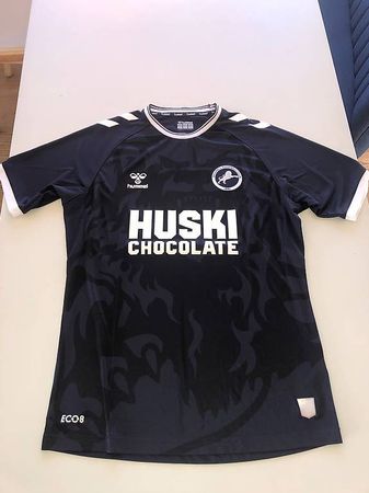 Millwall Fc Fussballtrikot Hummel 22/23 home Gr.L