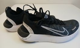 Sneaker Nike Free RN Flyknit, Gr. 39, ungetragen