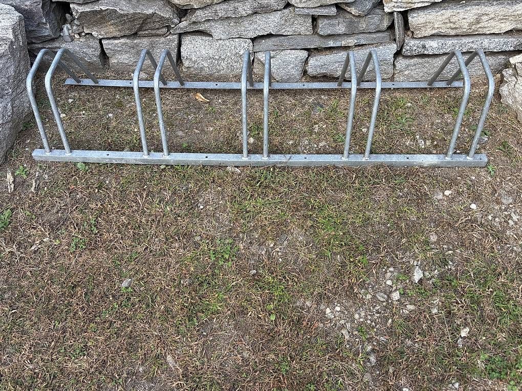 Travi: Porta biciclette – Usato da Cugnasco venduto da iva_yw8k