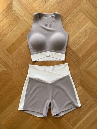 Oysho Sport-Set Top & Shorts