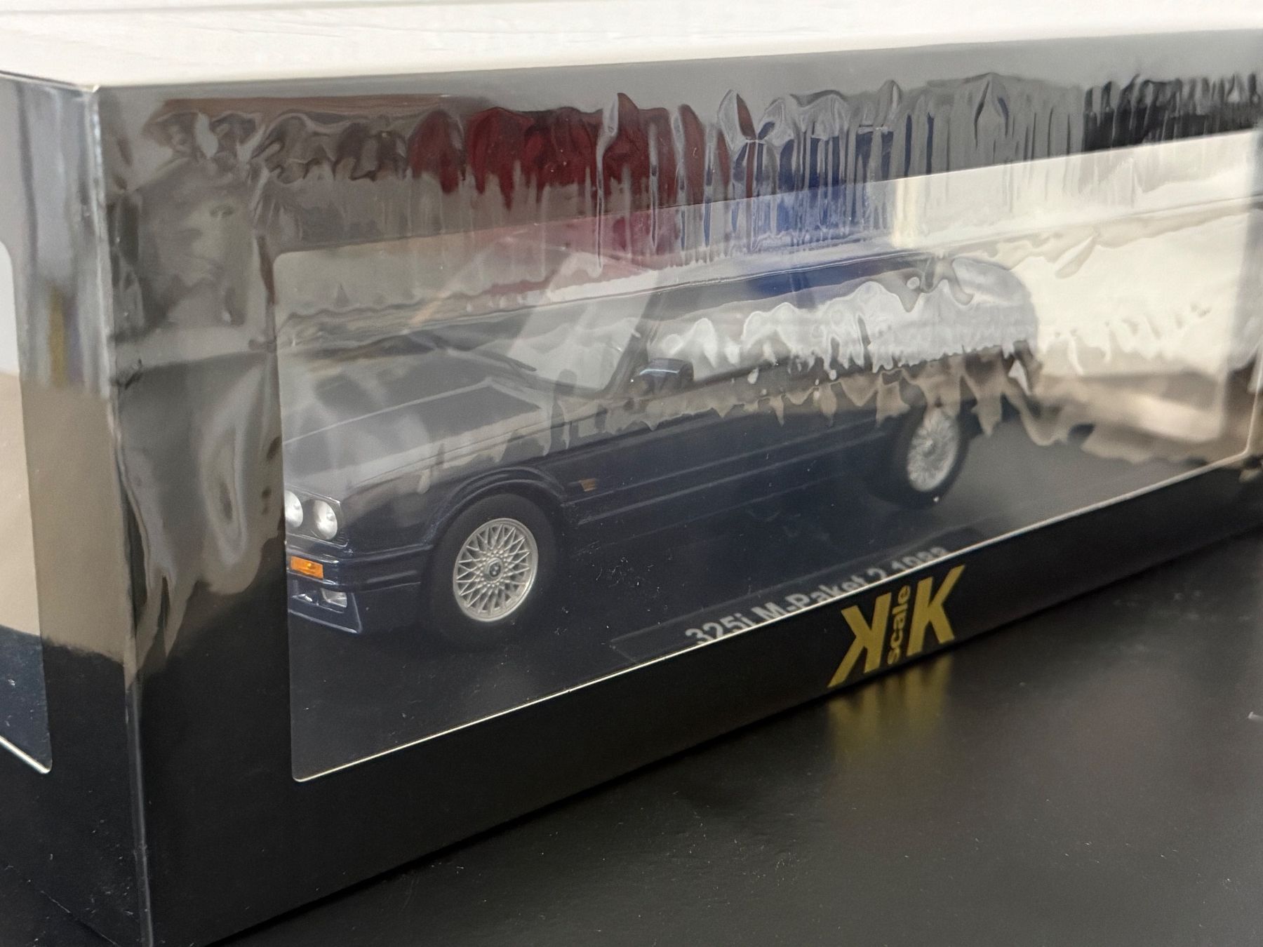 BMW Modellini d'auto: BMW 325 i E30 M Packet 2 1:18 KK Scale – Nuovo e nell'imballaggio originale da Bülach venduto da Meti2023 7