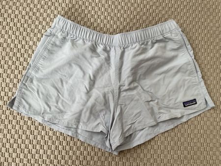 Patagonia hellblaue Shorts Damen Gr. M 