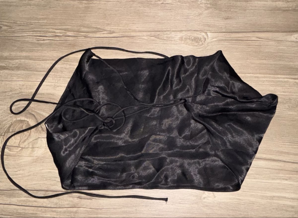 Zara Top: Petit haut – Nuovo (secondo la descrizione) da La Vue-des-Alpes venduto da jul_58ys 1