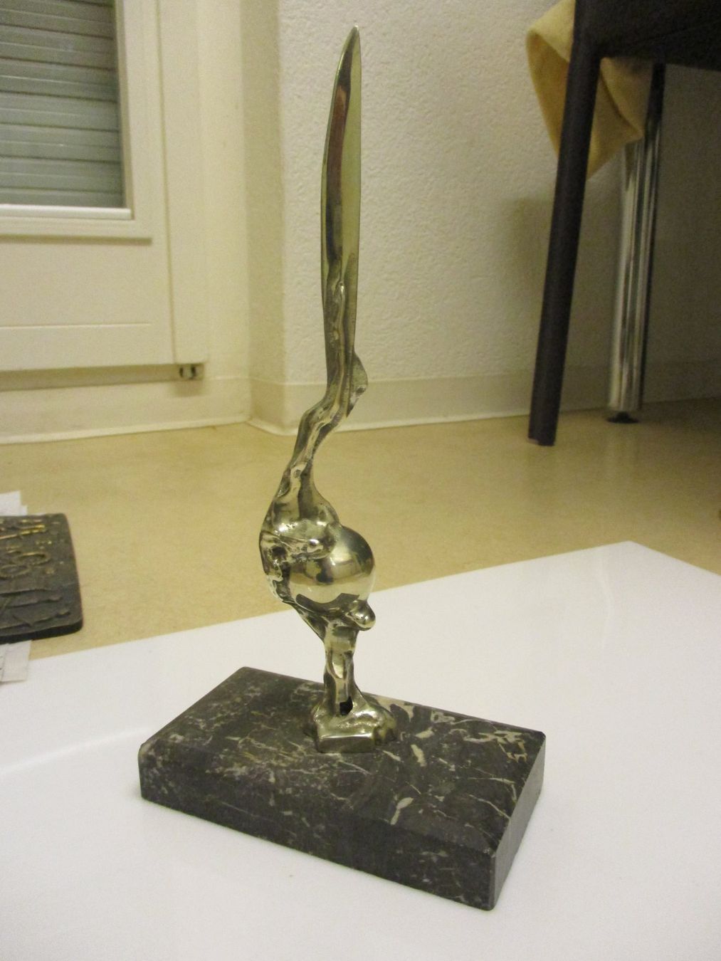 Sculture & Statue: Klein-Skulptur Kugel-Objekt BEAT BÖSIGER – Usato da Windisch venduto da Autogrammo