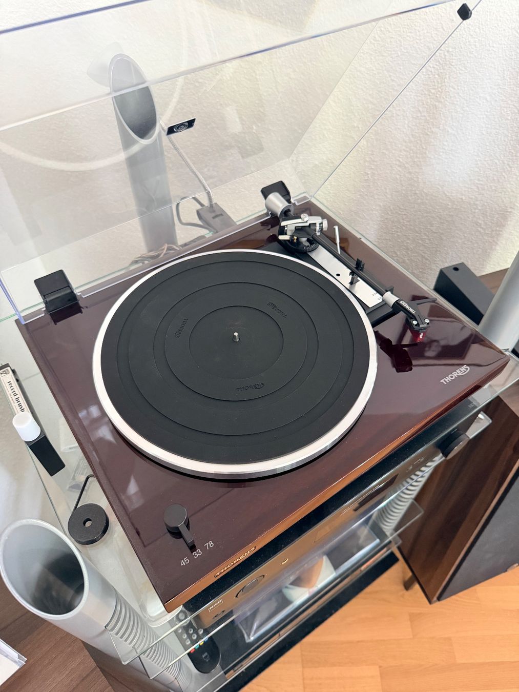 Thorens Giradischi: Thorens TD 103A Fully Automatic Turntable Walnut - like new! – Nuovo (secondo la descrizione) da Cham venduto da jp_roussin 3