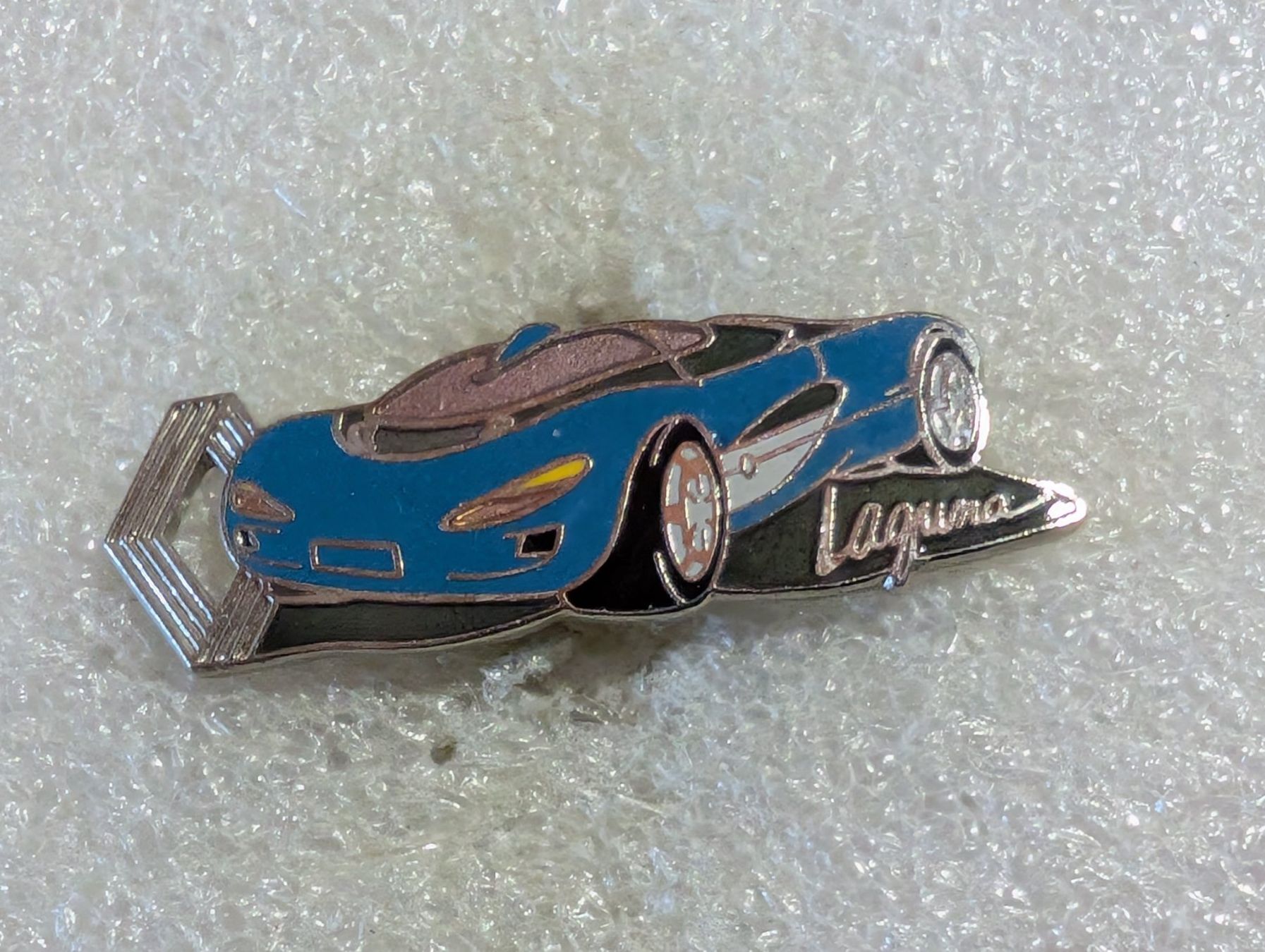 Placchette & Badge: Ansteckpin 126: Rennauto – Usato da Oppligen venduto da Pin-Fall-Shop