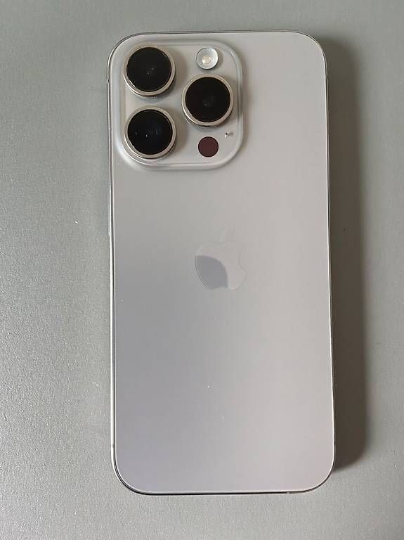 Portables: iPhone 15 Pro 256GB Natural Titanium – D'occasion à Rifferswil par mic_mw22