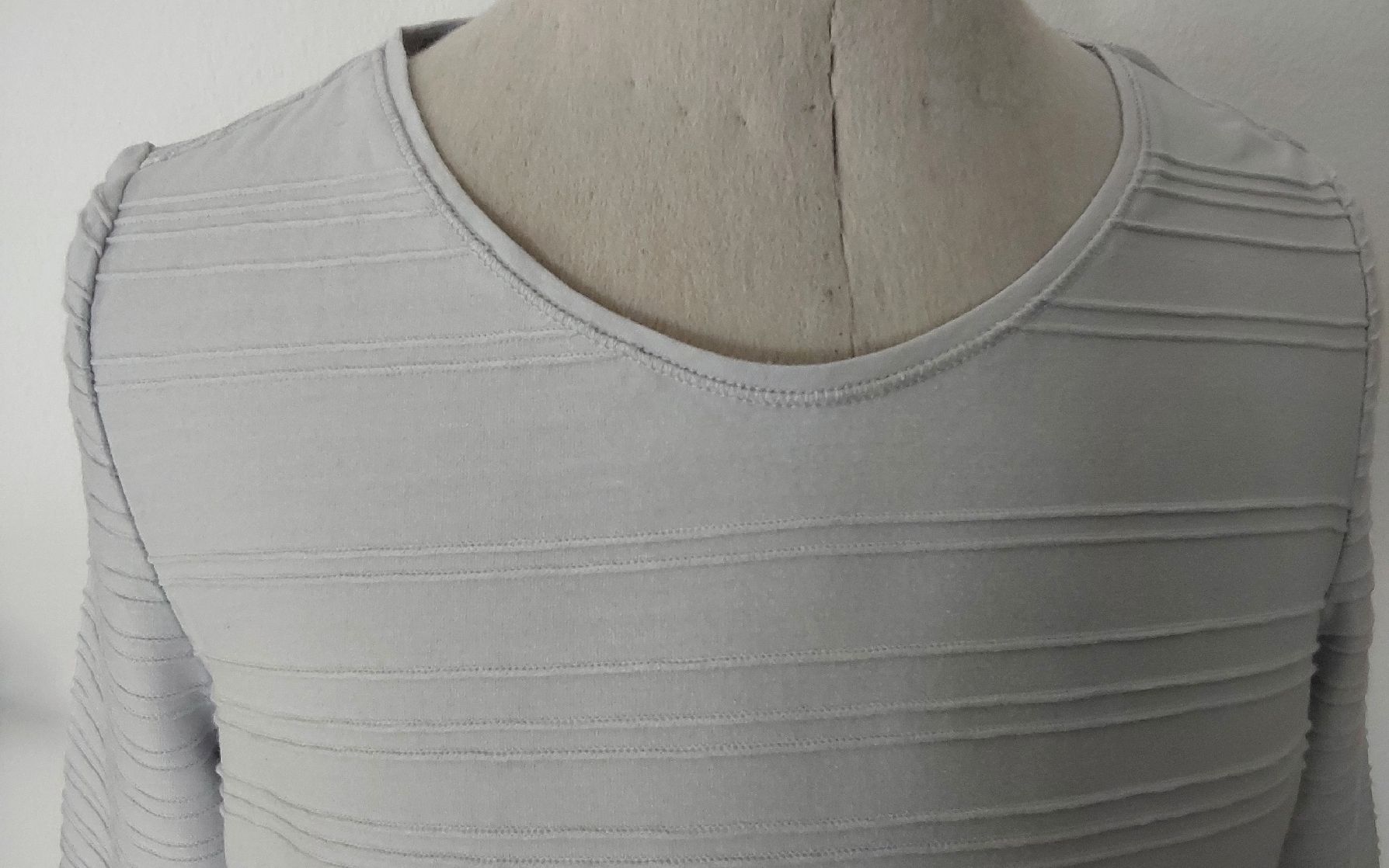T-shirt: Shirt Vetono Grösse 1 hellgrau Viskose – Nuovo (secondo la descrizione) da Köniz venduto da scopello12 1