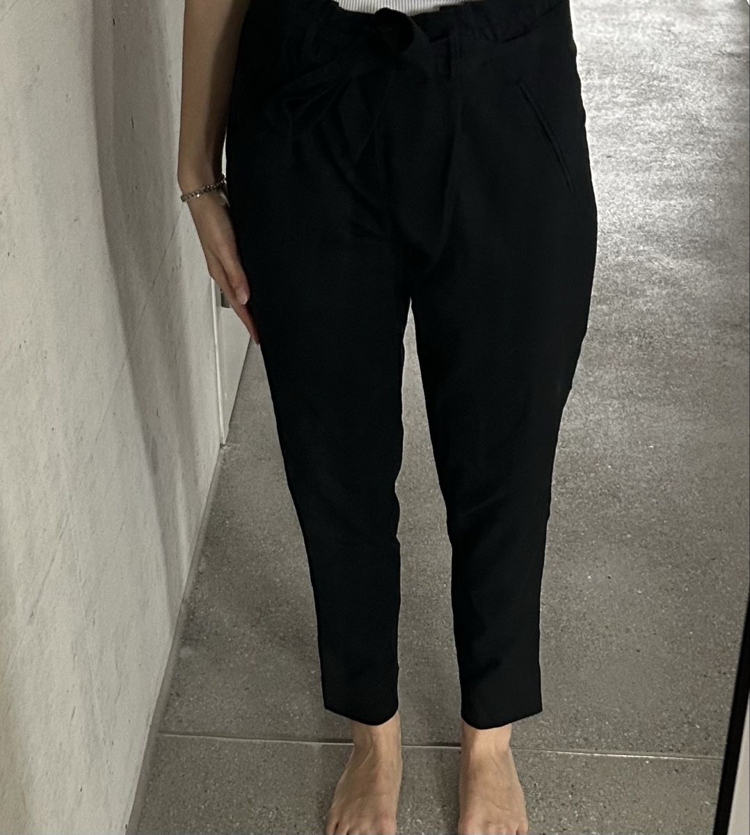 Zara Hosen: Elegante Stoffhose Gr. 36 – Gebraucht aus Aarau von megandris
