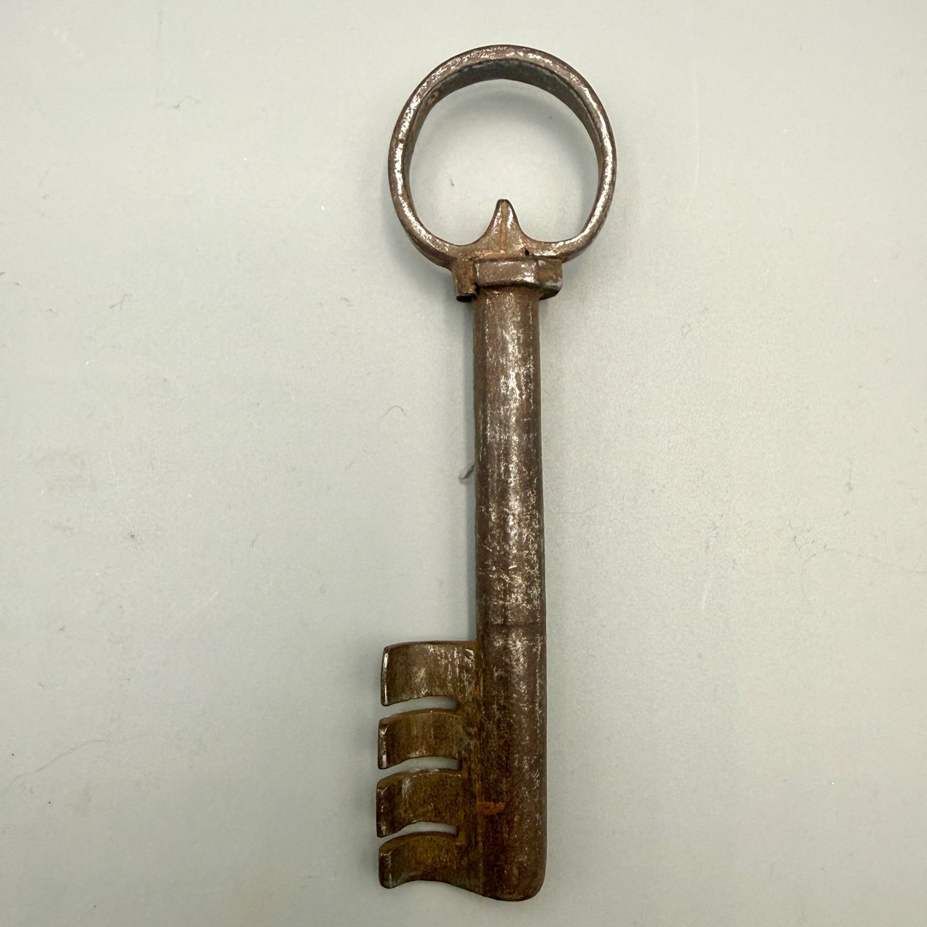 Schlüssel: 4 Antike Schlüssel – Gebraucht aus Ueberstorf von Brocandi 2