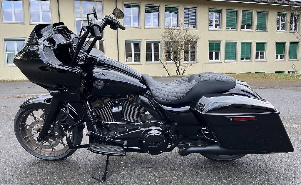 Touring: Harley Davidson Road Glide 117 ST  – Gebraucht aus Winterthur von rom_d9td 1