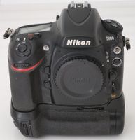 Nikon D800 & Battery-Grip & Charger, 2 Akkus, 28085 Klicks
