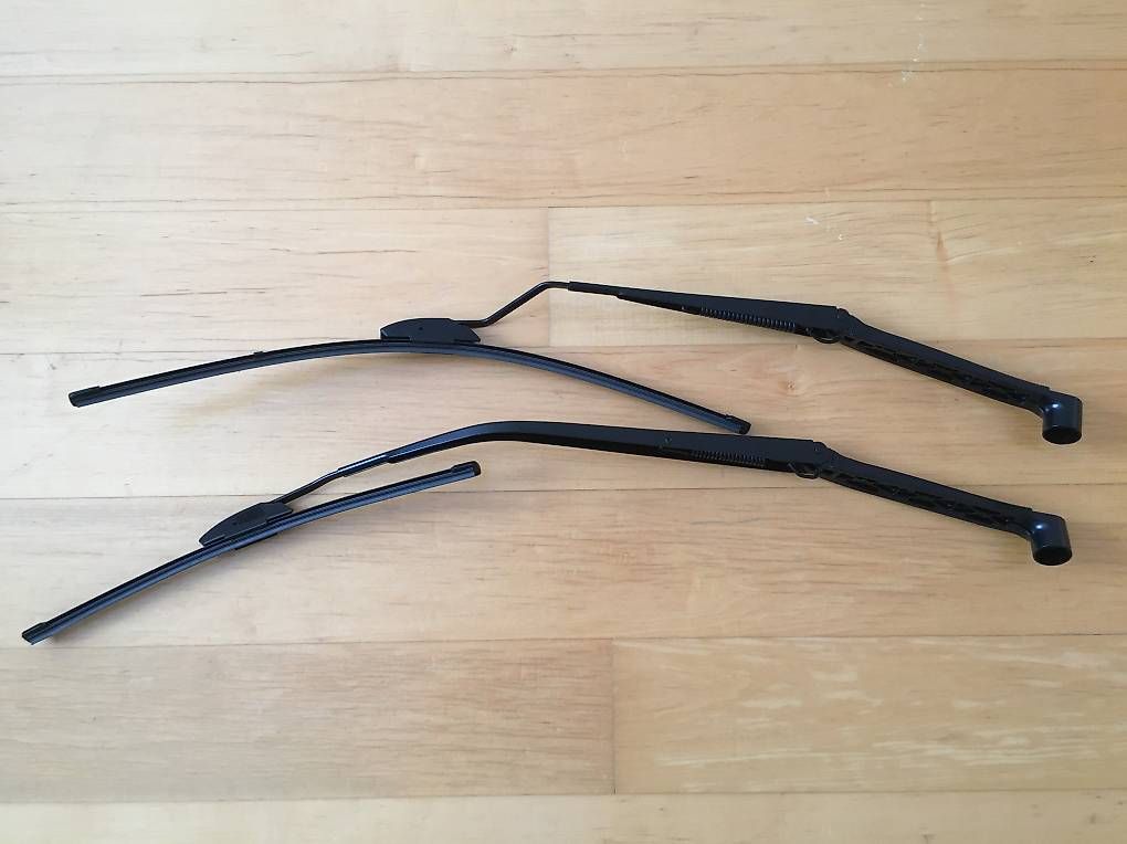Tutti pezzi di ricambio auto: OEM Mitsubishi Lancer Evo X Scheibenwischer Set – Usato da Gipf-Oberfrick venduto da CNe 2