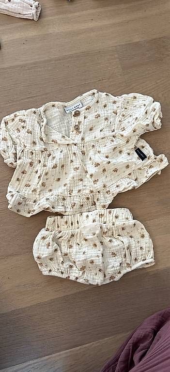 Ensembles coordonnés: Mädchen Kleiderset Sommer 1-3Monate – D'occasion à Zürich par PetraJe 2