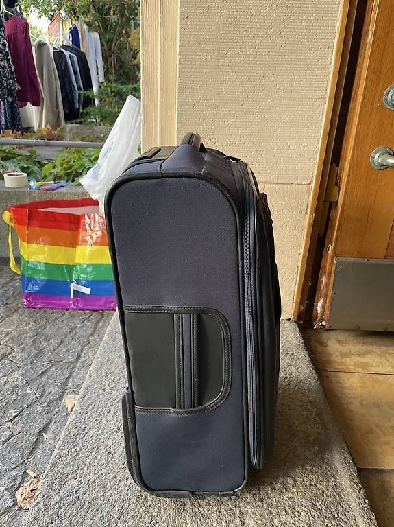 Reisekoffer: Koffer – Gebraucht aus Basel von sara.re.use 1