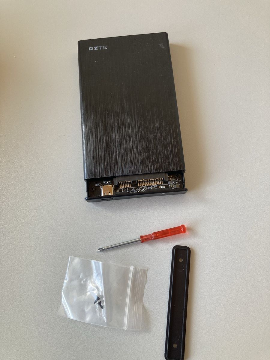Unità & Adattatore: HDD adapter 2.5 inch – Usato da Lausanne venduto da InAnYan