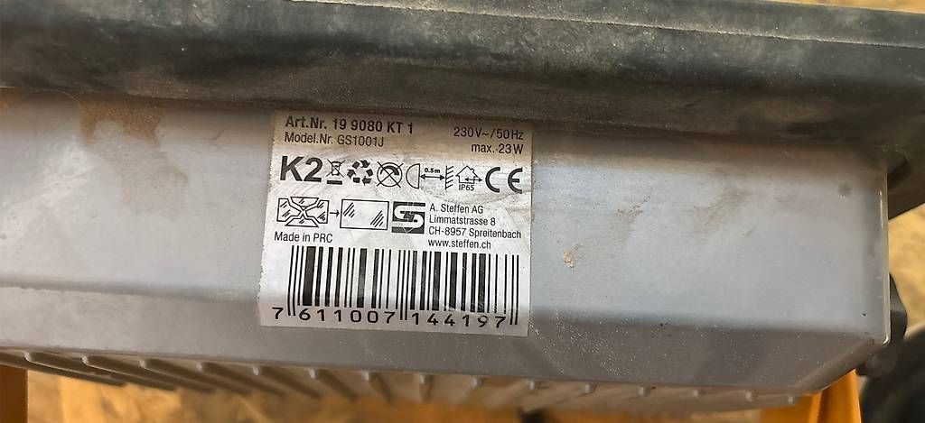 Phares: Scheinwerfer mit Stativ – D'occasion à Thun par axe198020 1