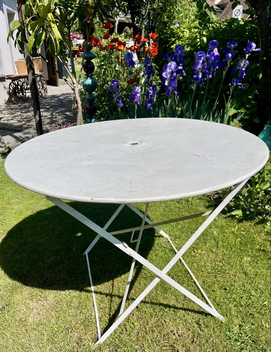 Tavoli: Vintage Antiker Runder klappbarer Blechtisch – Usato da Worb venduto da lupo97