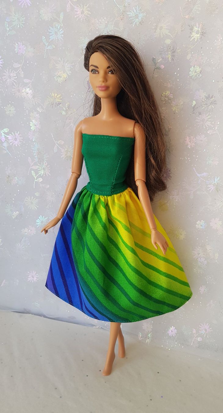 Puppen: Barbie Kleid – Neu (gemäss Beschreibung) aus Lachen SZ von Sakura4hime 1