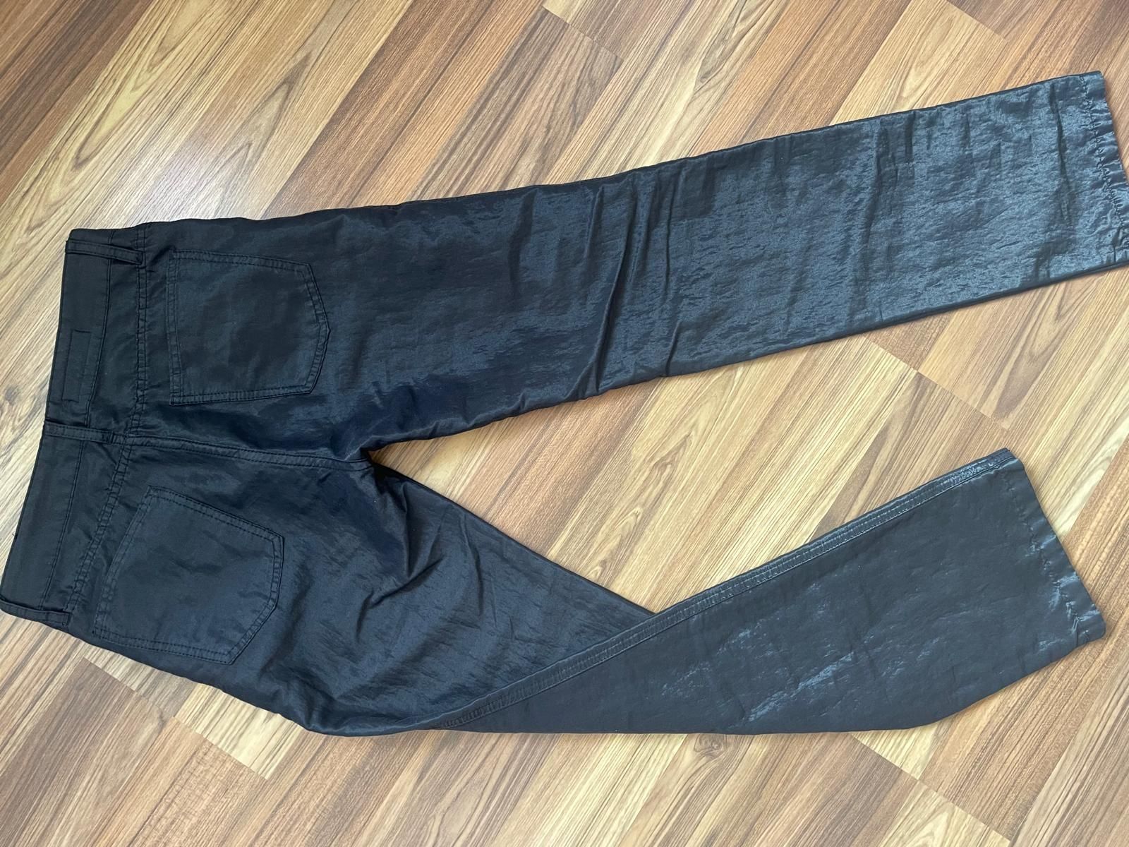 Zara Pantaloni: Damenhose schwarz Gr. 32 – Nuovo (secondo la descrizione) da Bottenwil venduto da Mhcl 3