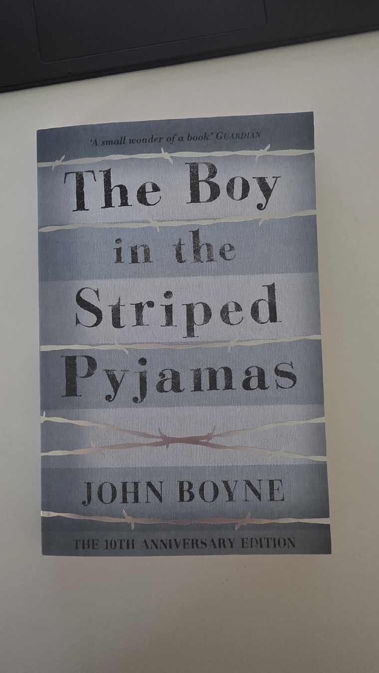 Libri: Buch "The Boy in the Striped Pyjamas" John Boyne – Nuovo (secondo la descrizione) da Glattfelden venduto da lenaaa_07