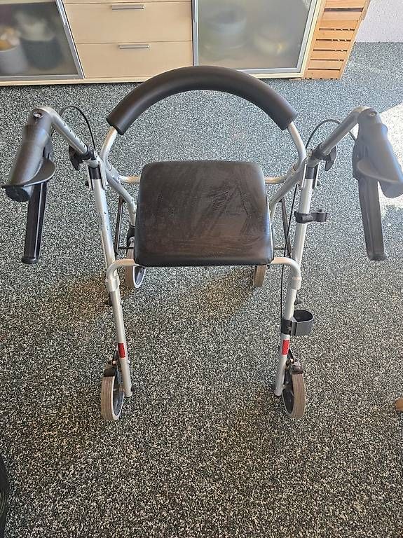 Gehhilfen: Rollator – Gebraucht aus Götighofen von Synergy03