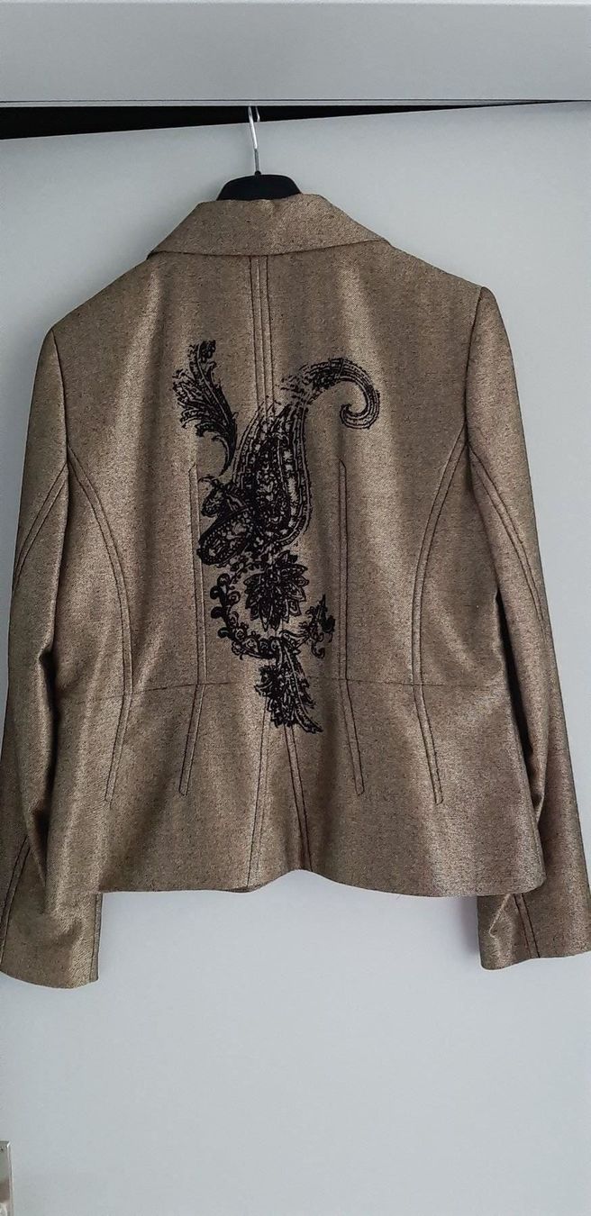 Giacche: Eleganter Tuzzi Blazer, Grösse 42, – Usato da Winterthur venduto da meci02 2