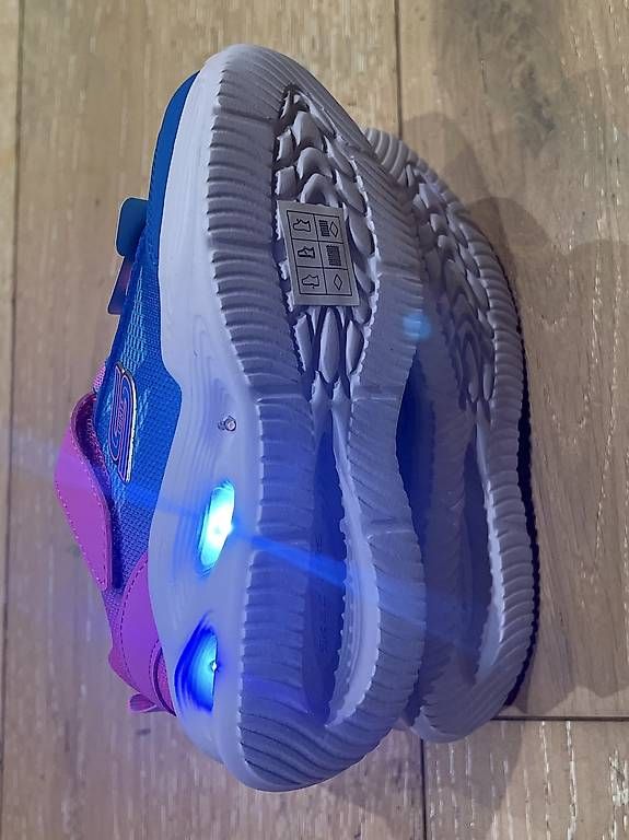 Scarpe per ragazze: Skechers Blu e Rosa per bimba no 25 – Usato da Locarno venduto da dav_dw6p 1