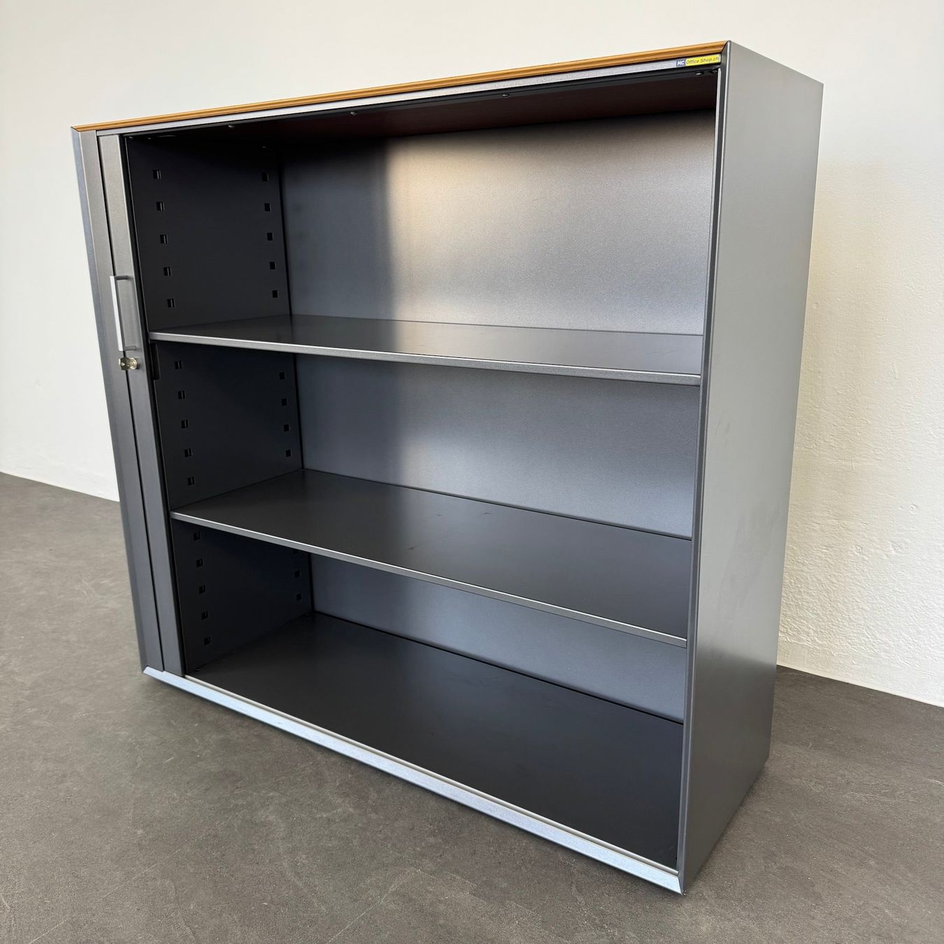 Armadi: Ergodata nova'basic Lateralschrank 3-OH mit Schlüssel – Usato da Schönenwerd venduto da mcofficeshop 4