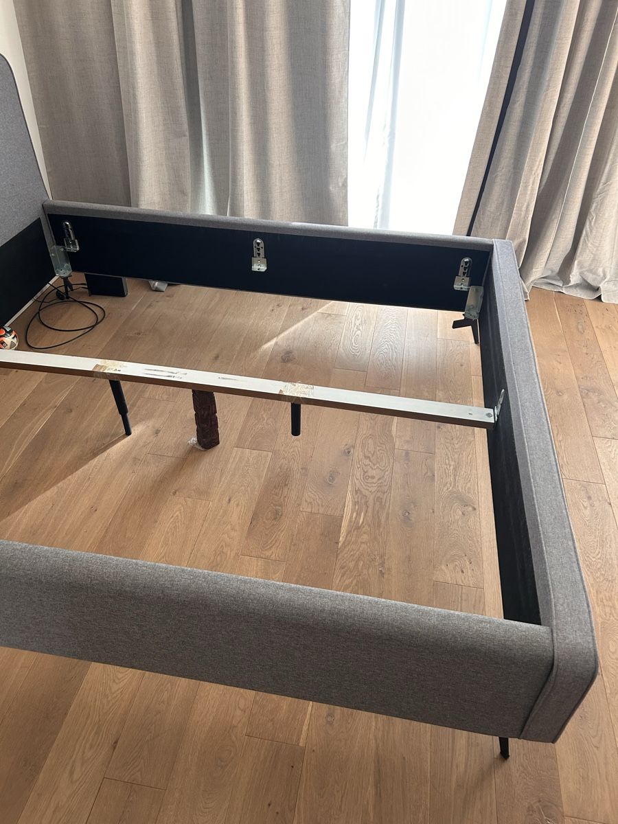 Lits: Bed frame,Grey color, 180x200 – D'occasion à Zürich par ppa_x79s 3