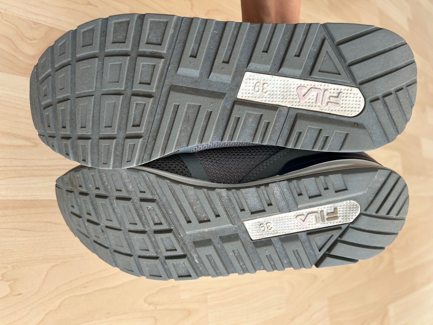 Fila Scarpe da donna: Fila Sneaker grau – Usato da Rudolfstetten venduto da lori_96 2