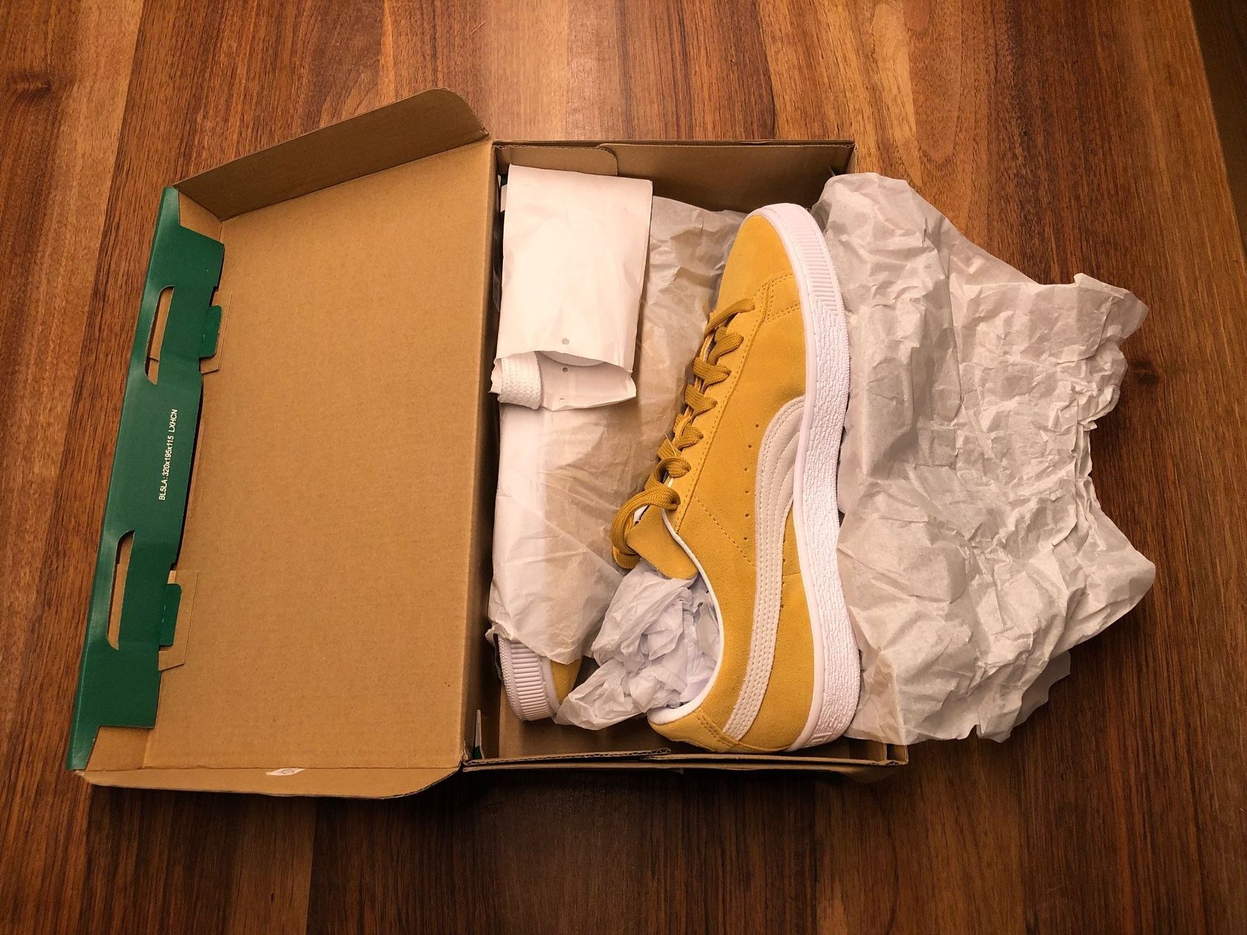 Puma Scarpe da uomo: PUMA suede - NEU! ungetragen – Nuovo e nell'imballaggio originale da Zürich venduto da swinguin 1