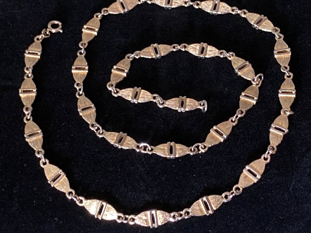 Collier Ancien En Métal Doré Dolce Vita - Occasion En Très Bon état, Style Vintage