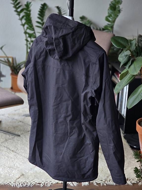 Jacken: BURTON SNOWBOARD JACKE SCHWARZ LARGE – Gebraucht aus Stallikon von rob_62w9 2