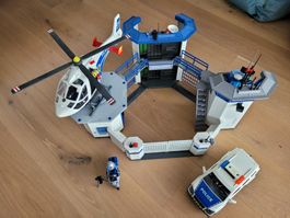 Polizeistation von Playmobil mit Zubehör