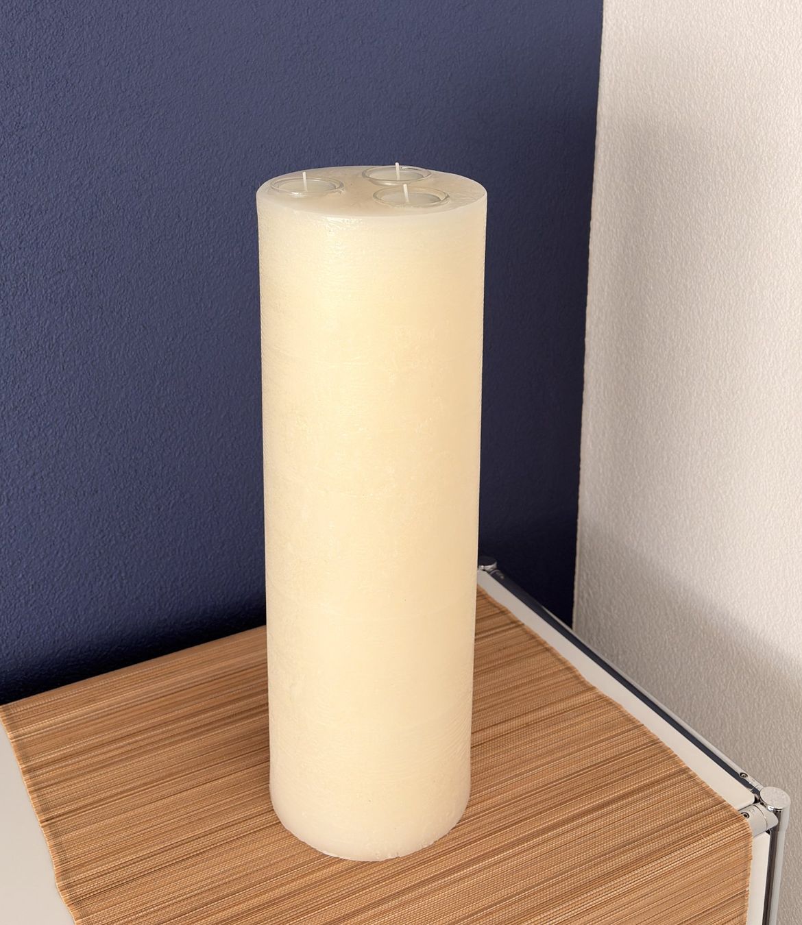 Bougies: Grosse Stumpenkerze mit 3 Teelichtern – D'occasion à Egerkingen par Luckyluj 2