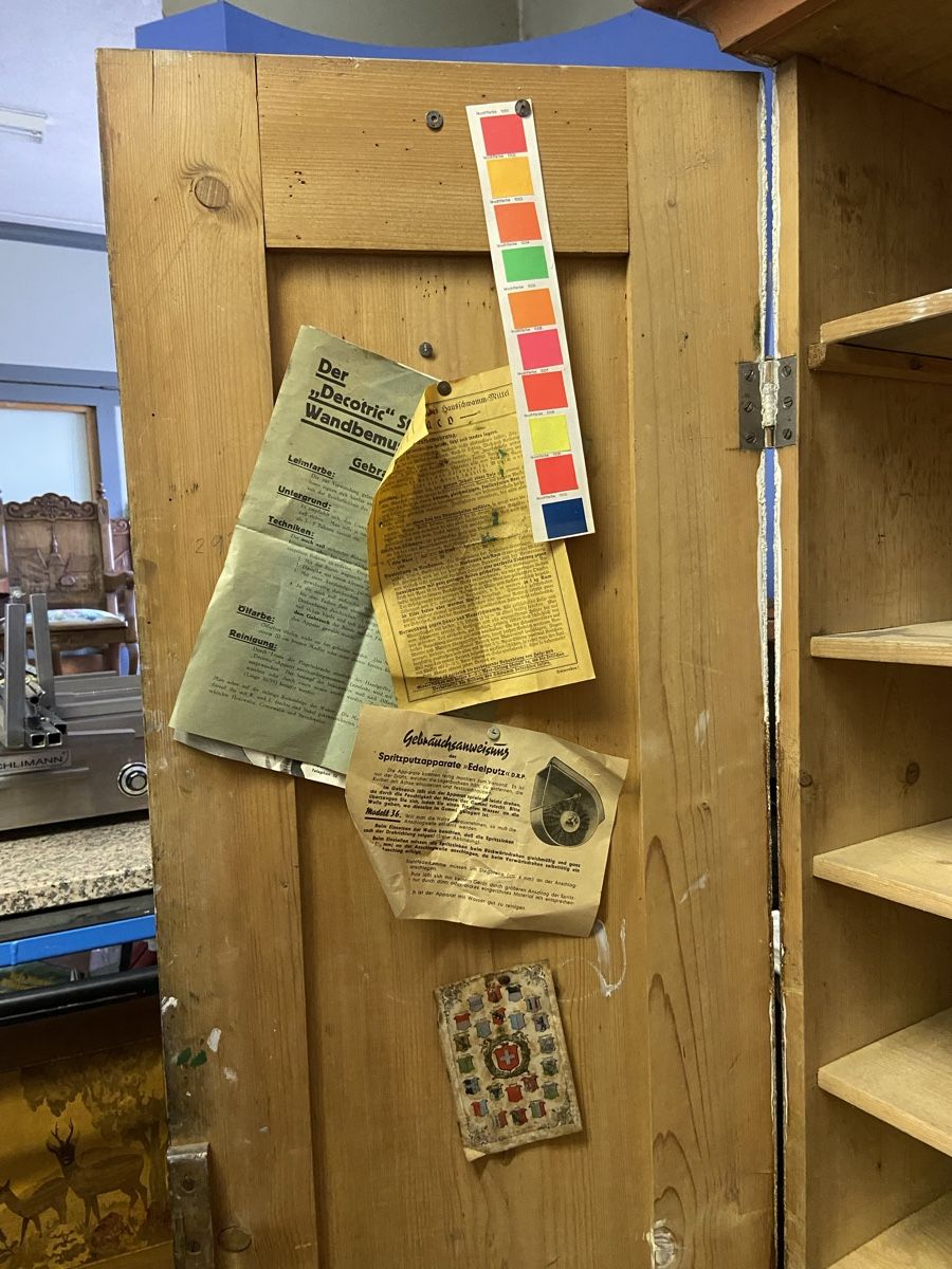 Armadi: Antiker Schrank mit vielen Fächern! – Usato da Wangen an der Aare venduto da Thedog 4
