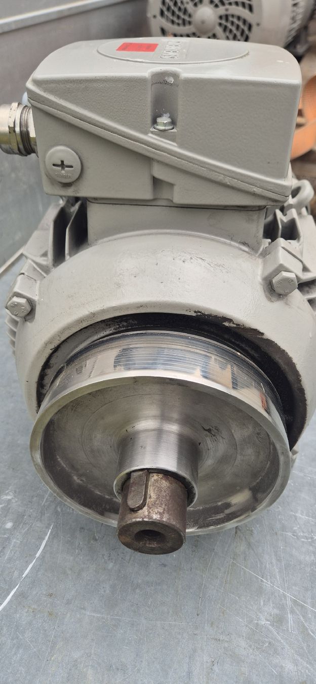 Siemens  Motori: Moteur électrique  5,5kW – Usato da Berlens venduto da ETE68