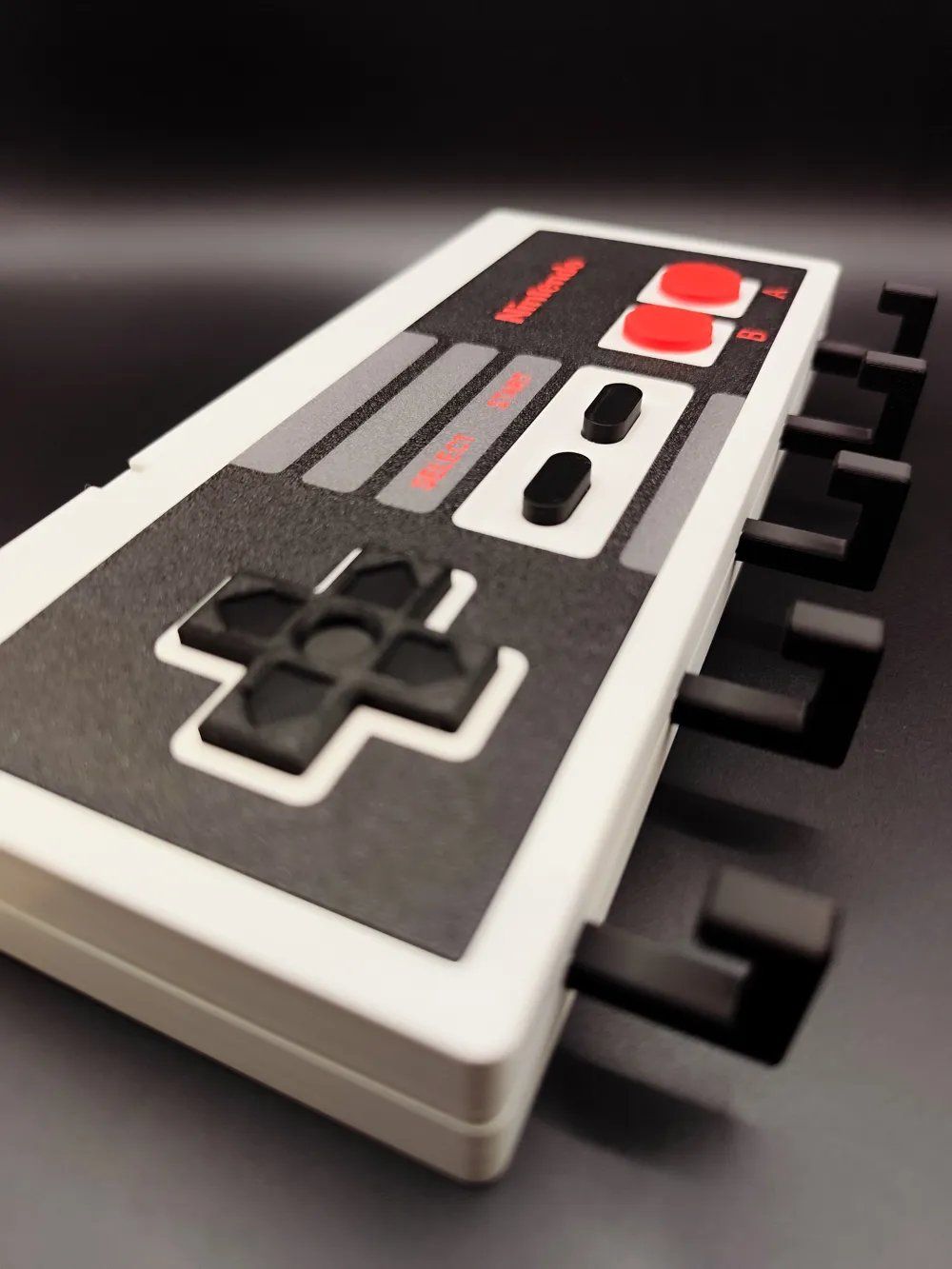 Eisenwaren: Retro NES Controller Schlüsselhalter – Neu (gemäss Beschreibung) aus Niederweningen von Wellington3D 4