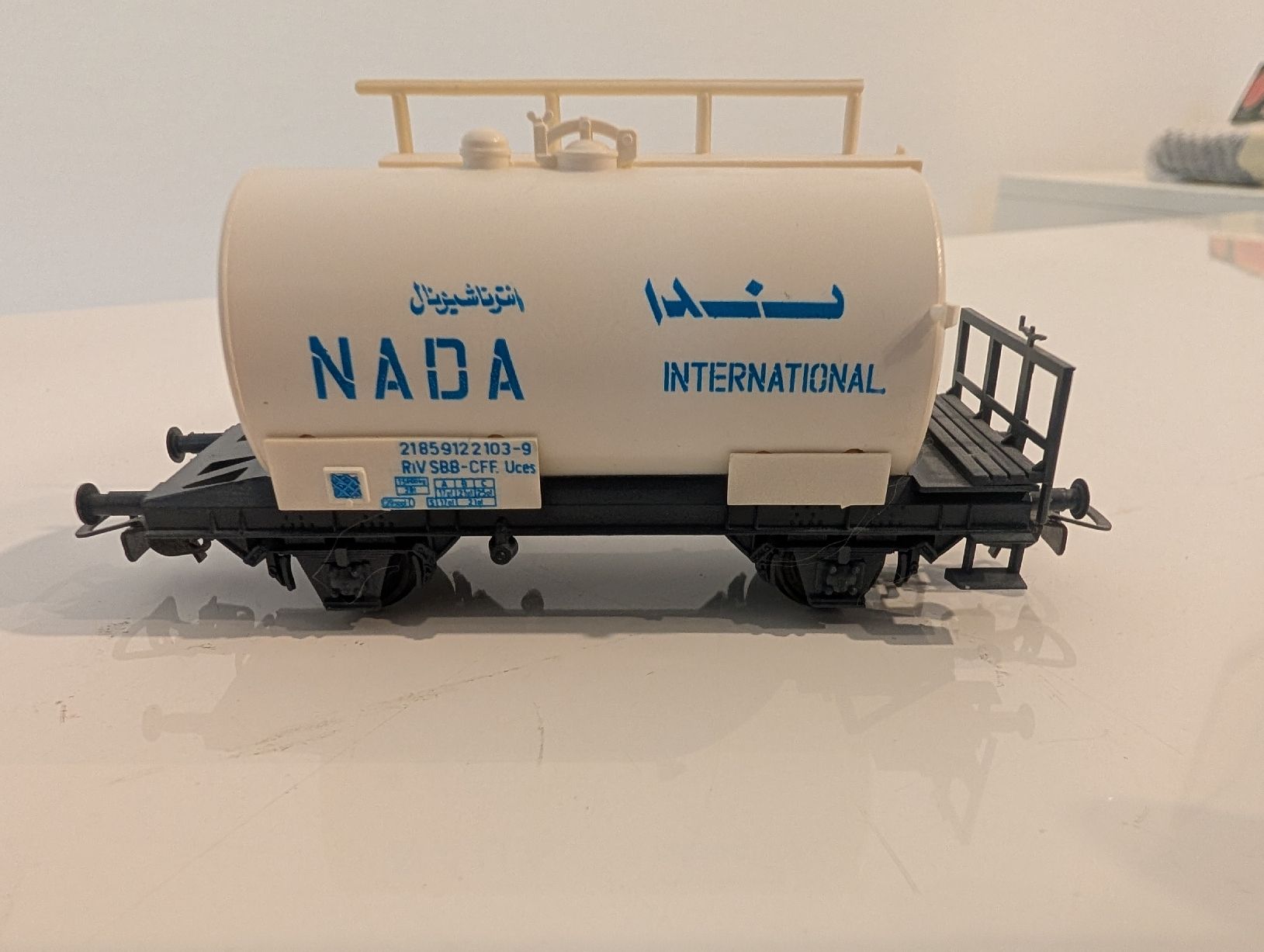 Piko Modelleisenbahnen: PIKO SBB Kesselwagen "Nada" H0 DC – Gebraucht aus Stein/AG von sborn 1