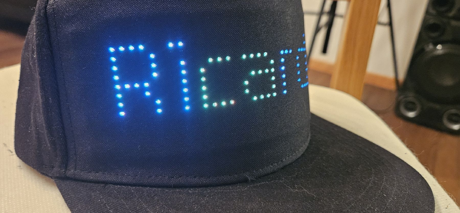Altro in  Abbigliamento & Accessori: Coole LED Cap mit App Steuerung – Nuovo e nell'imballaggio originale da Seengen venduto da storm24