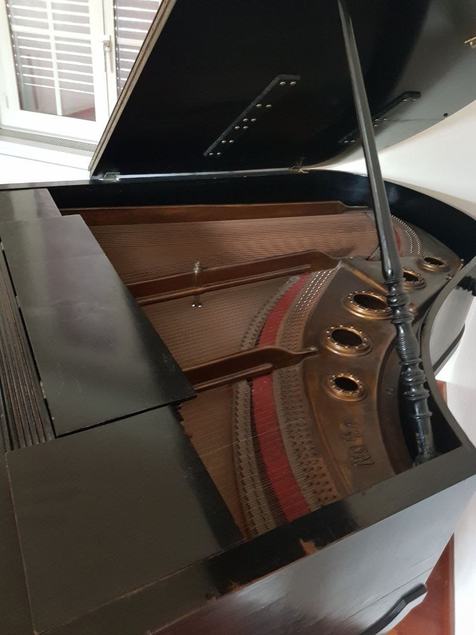 Strumenti musicali: Piano Petrof – Usato da Sierre venduto da Gunavvan 4
