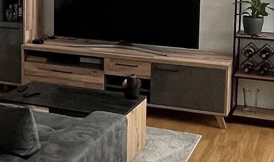 Mobili TV: TV-Möbel & Hochschrank + Couchtisch – Usato da Muttenz venduto da jas_9hhq 1