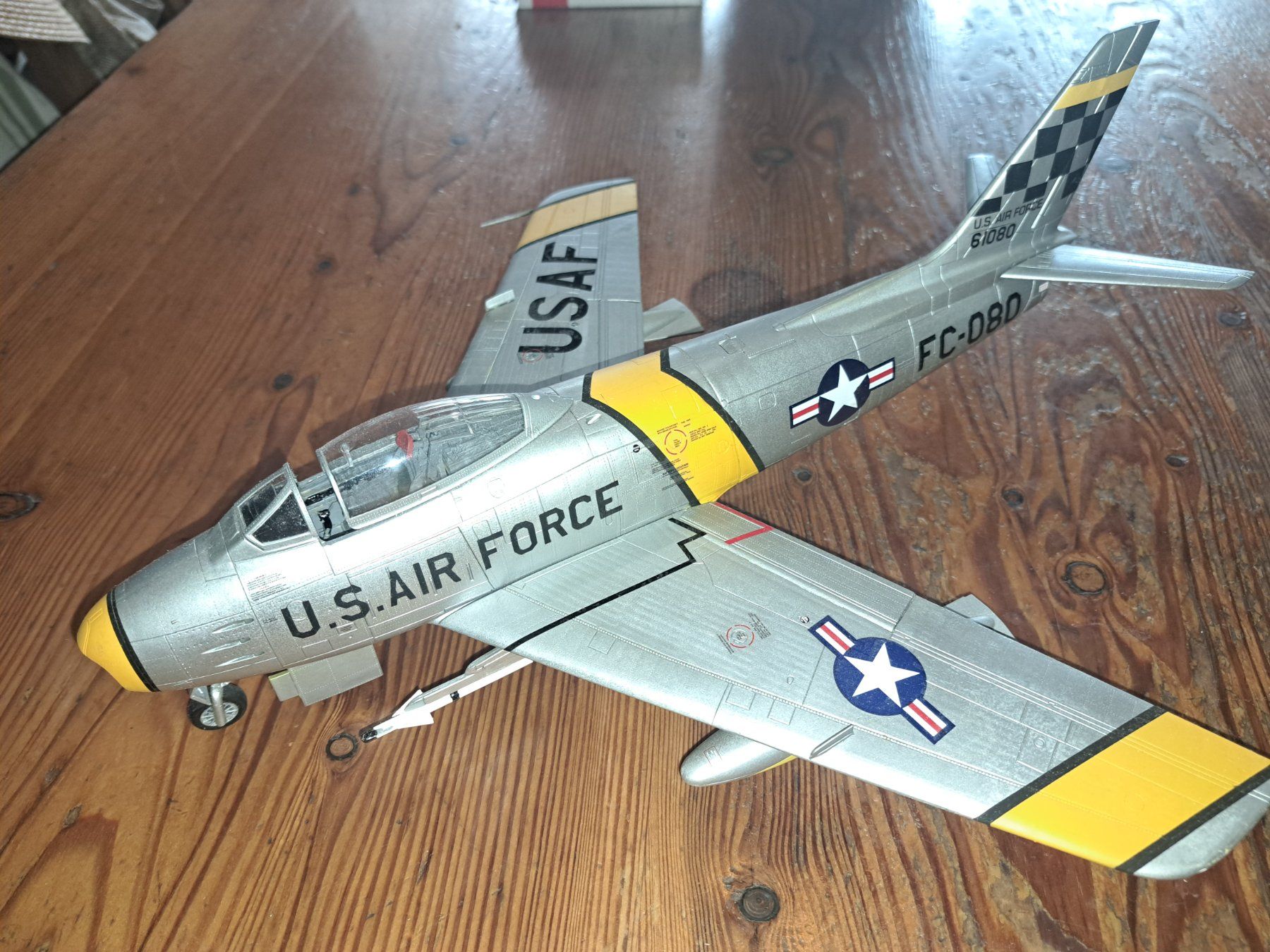 Kit di modellismo & Modellini statici: F-86  Sabre USAF 1/32 – Usato da Düdingen venduto da ananda1709