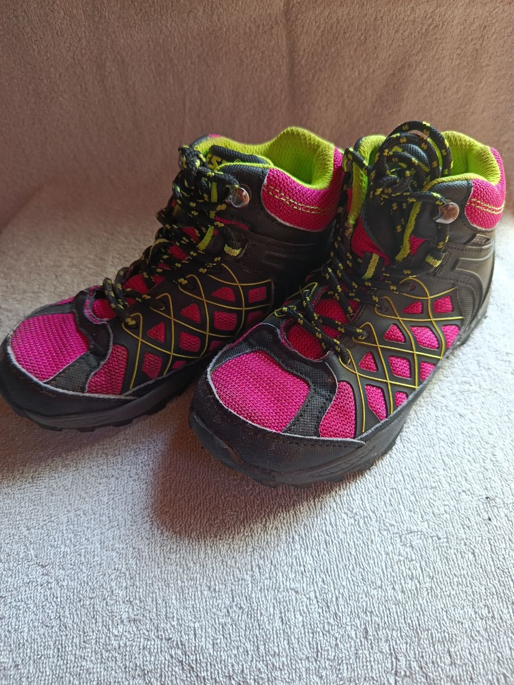 Everest Chaussures garçon: Wanderschuhe Kids – D'occasion à Aarwangen par GiLANi
