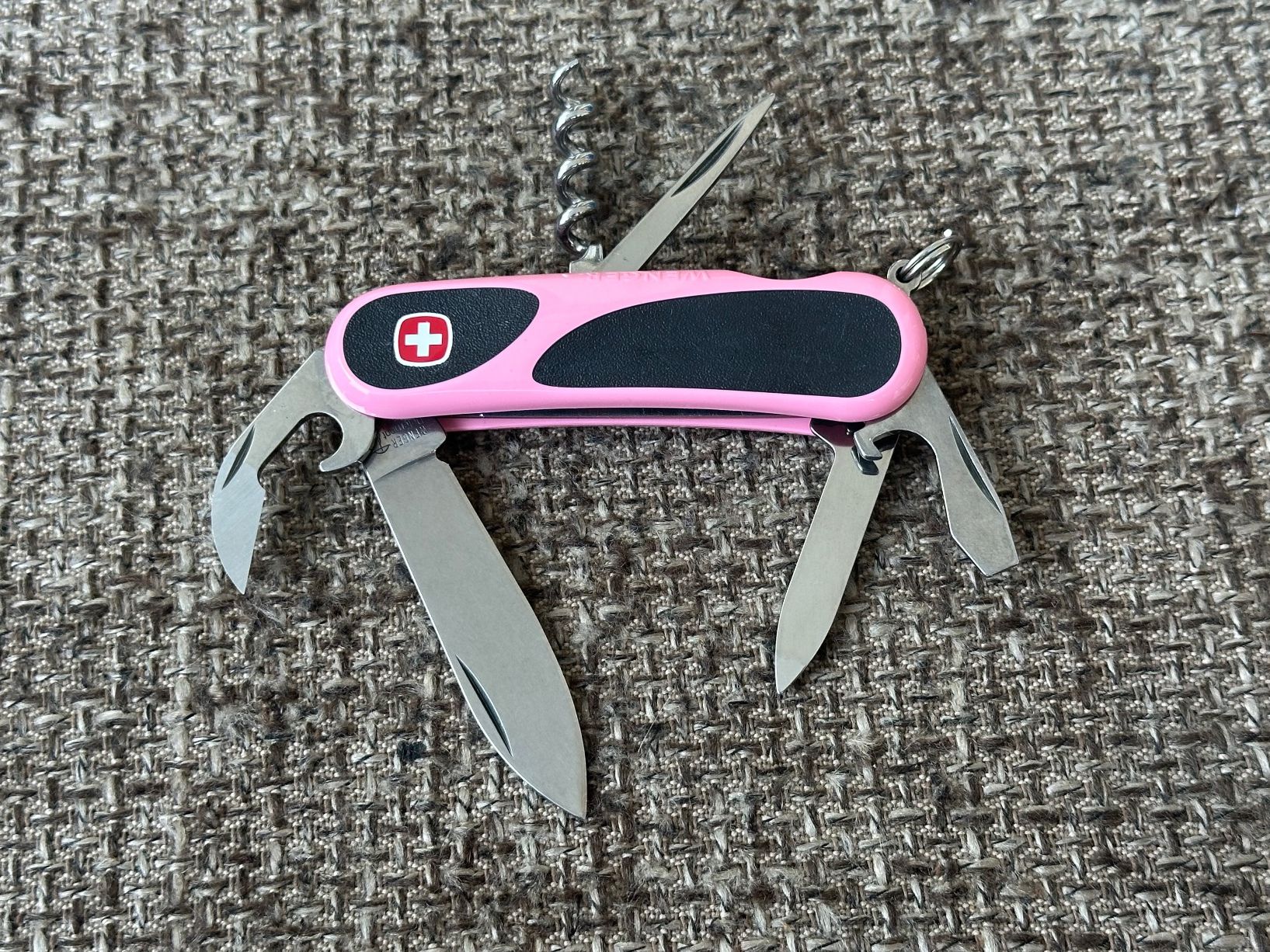 Wenger Taschenmesser: Altes Sackmesser WENGER Rosa RAR – Neu (gemäss Beschreibung) aus Dübendorf von lan1808