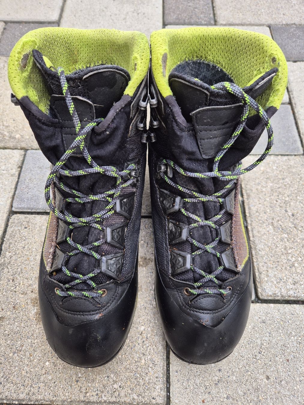 Lowa Herrenschuhe: Bergschuhe  – Gebraucht aus Mauren FL von ermamau 1