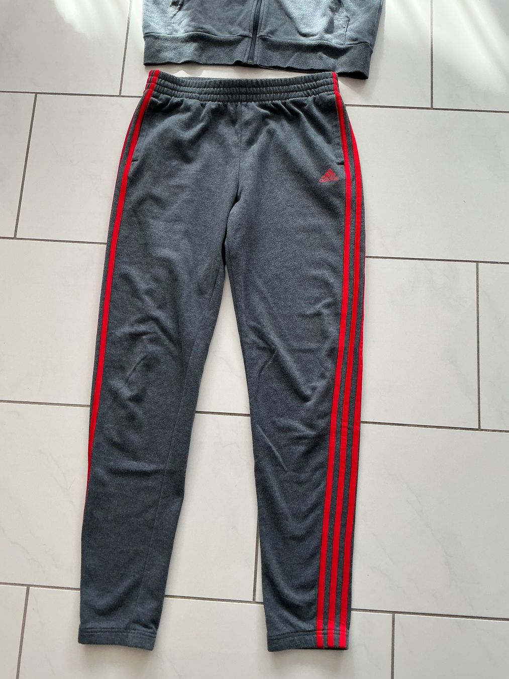 Adidas Completi: Adidas Trainer Gr.176 – Usato da Biel-Benken BL venduto da Sahra1 1