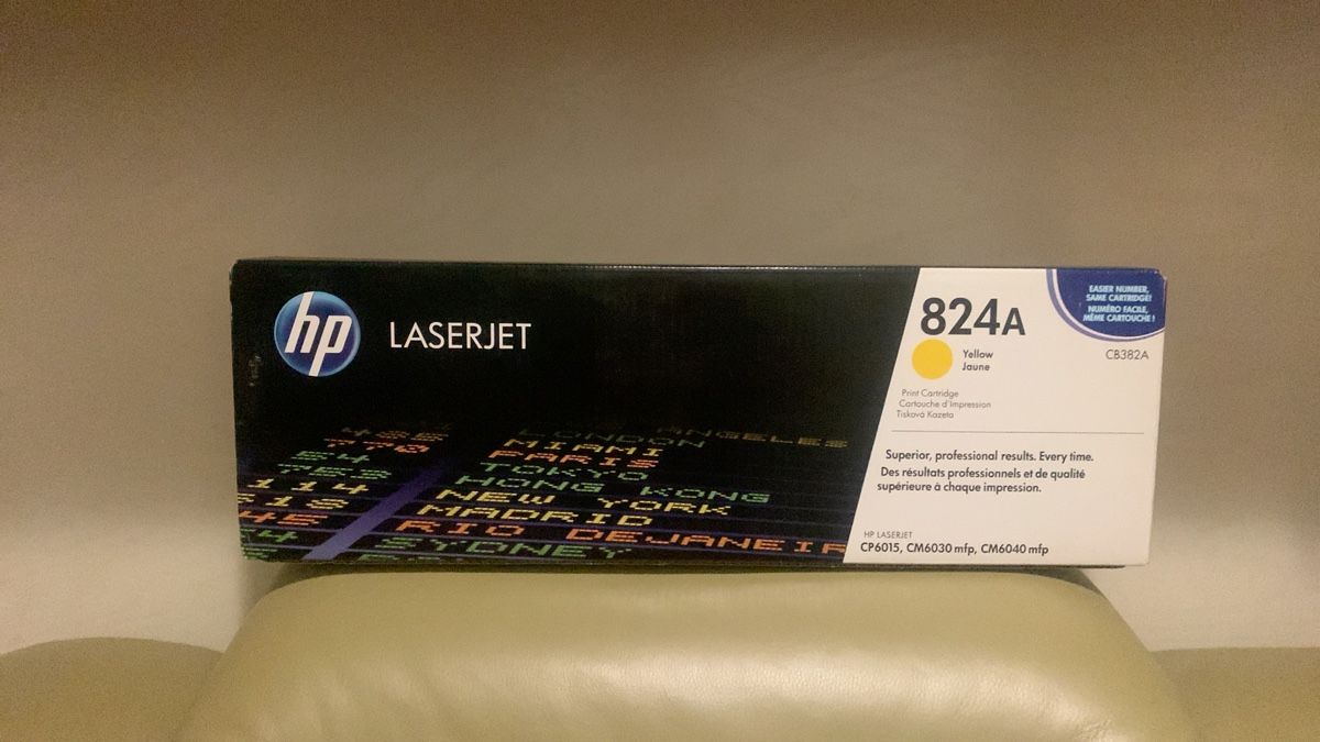 Hewlett Packard Cartucce per stampanti & toner: HP 824A Yellow – Nuovo e nell'imballaggio originale da Lausanne venduto da Famary